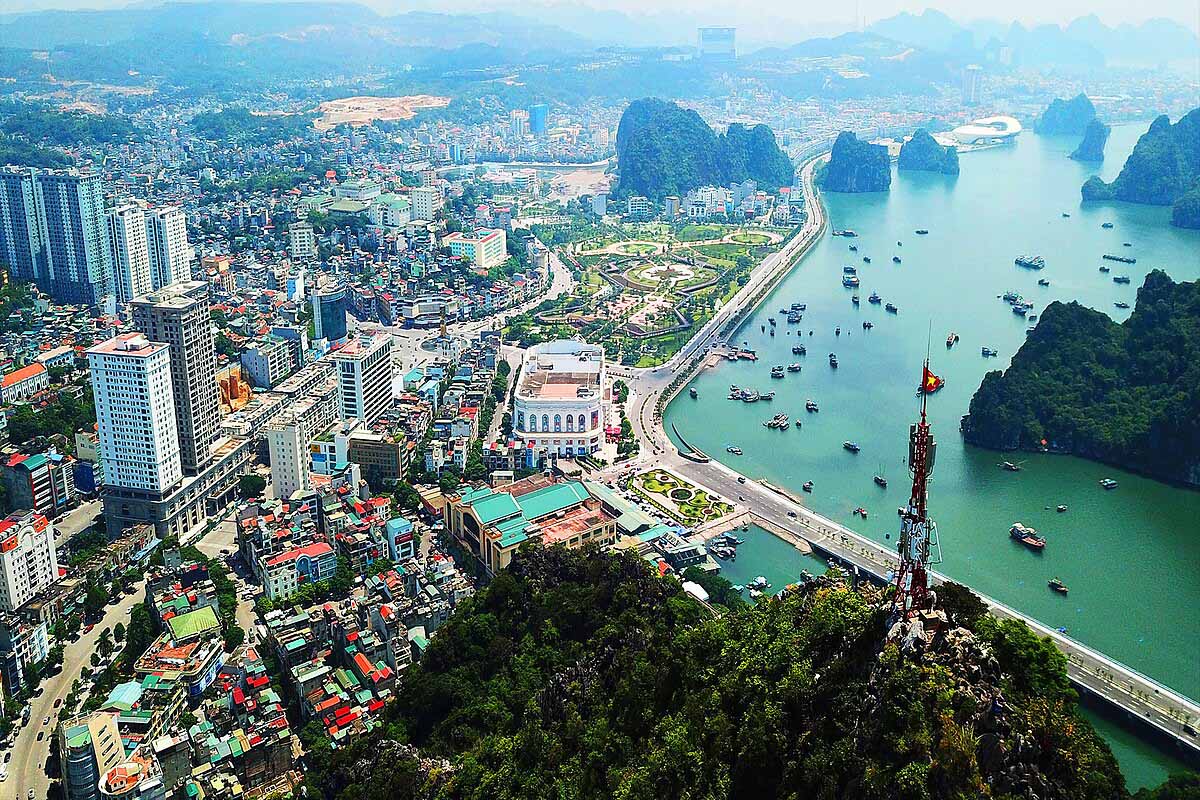 Places To Visit in Halong: City Sights & Bay Spectacles
